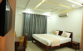 Malabar Plaza Inn
